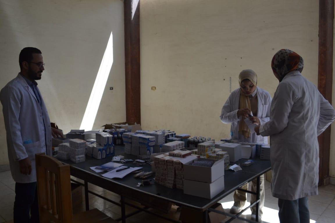 جامعة حلوان تطلق قافلة طبية متكاملة لخدمة المجتمع