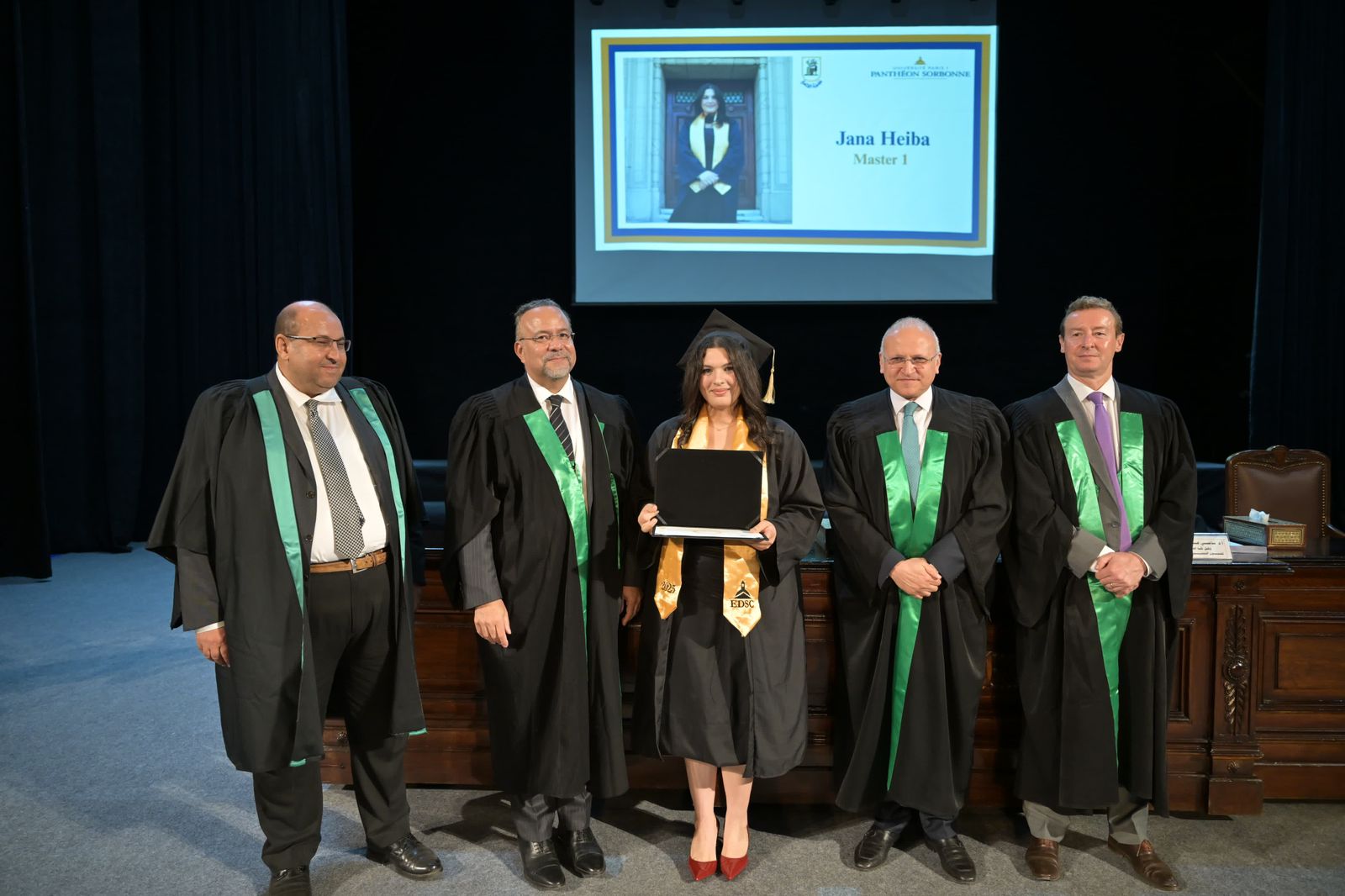 جامعة القاهرة تحتفل بتخرج دفعة 2025 من كلية حقوق السوربون