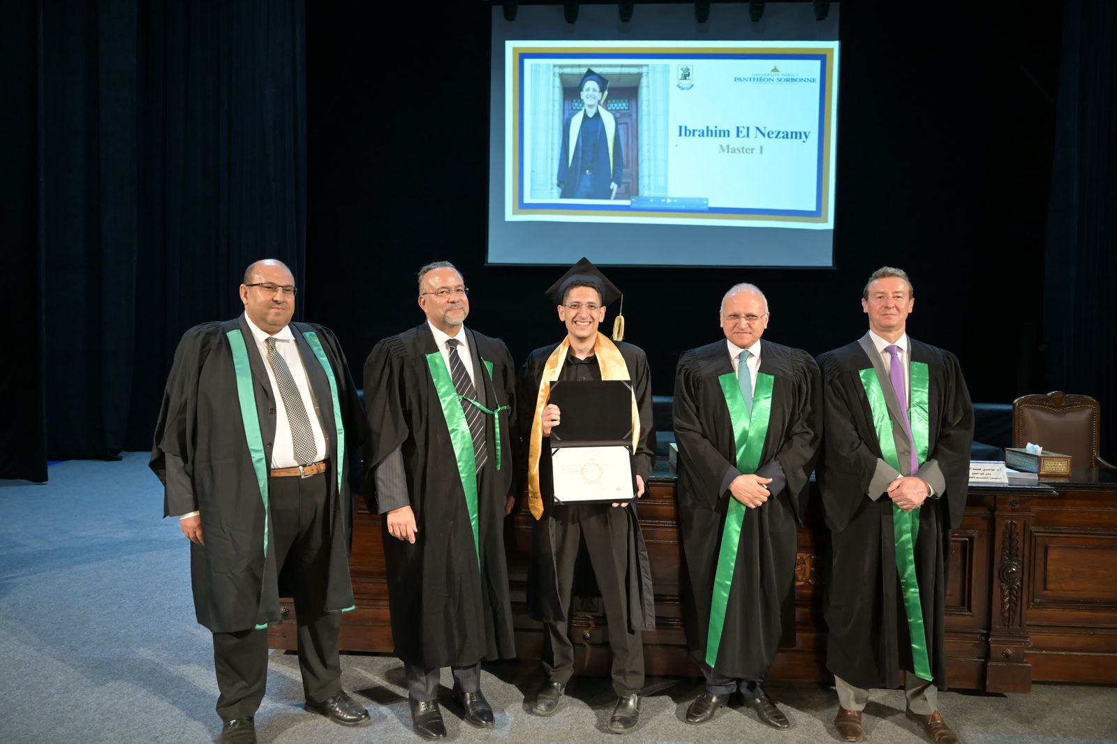 جامعة القاهرة تحتفل بتخرج دفعة 2025 من كلية حقوق السوربون