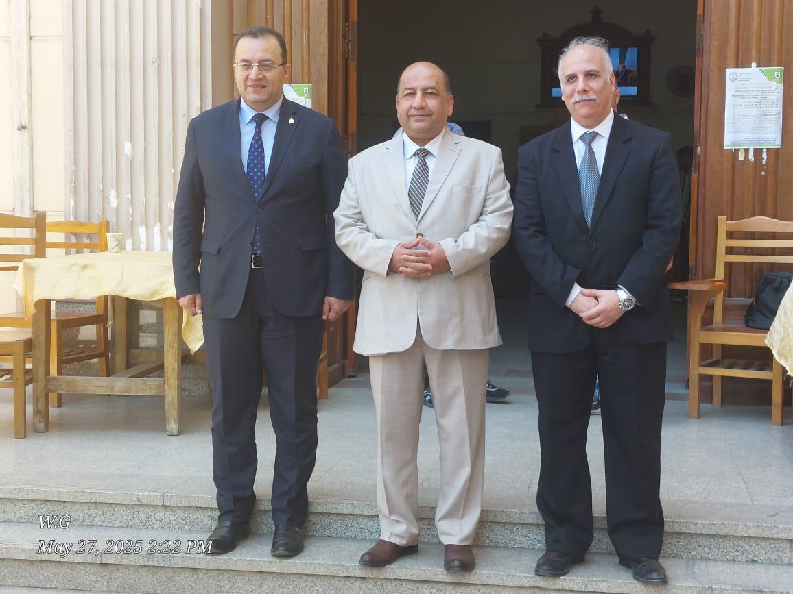 جولة تفقدية لنائب رئيس جامعة القاهرة لضبط وانتظام لجان الامتحانات