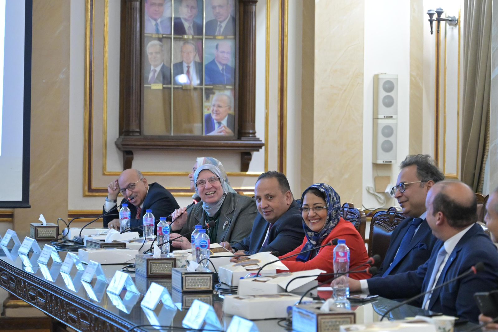 جامعة القاهرة تدعم التحول الرقمي وتتابع التنسيق والامتحانات