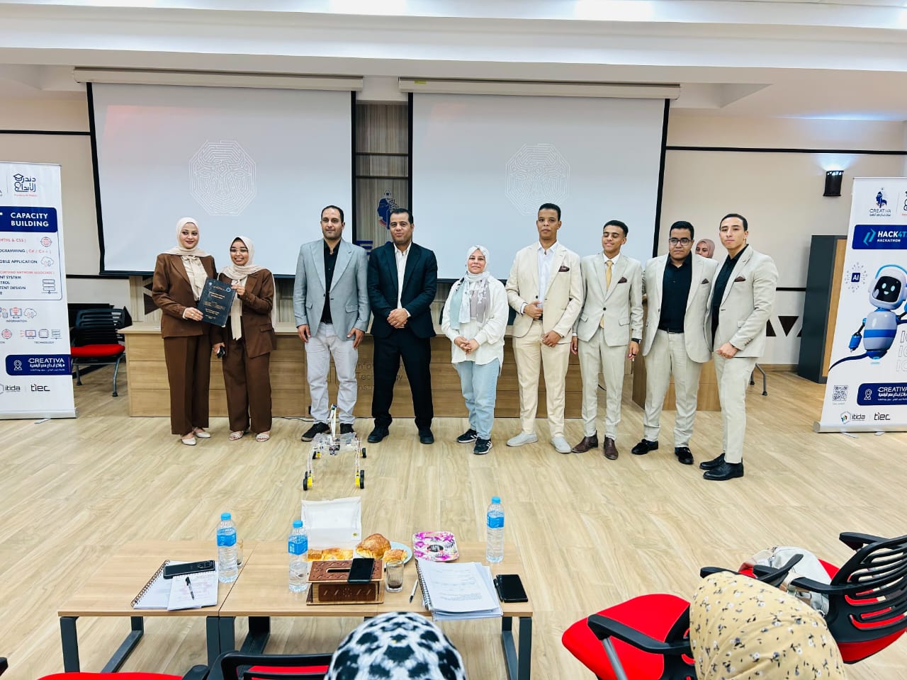 طلاب جامعة جنوب الوادي يعرضون مشاريع تخرج تواكب المستقبل