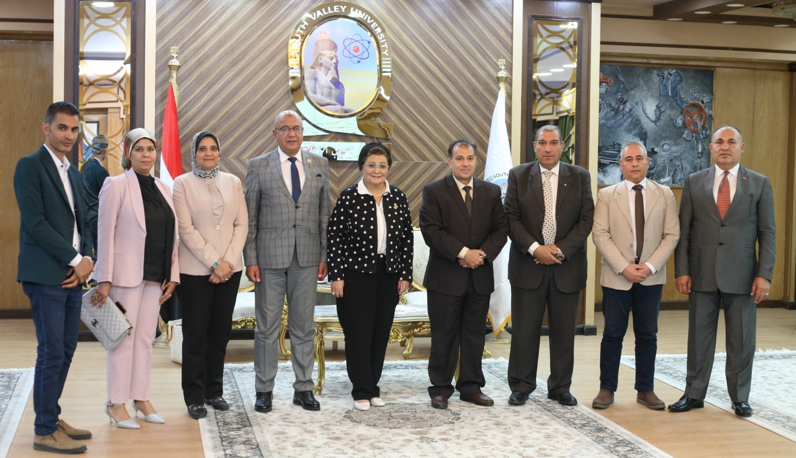 رئيس جامعة جنوب الوادي يبحث مع نائب وزير الصحة دعم الصحة الإنجابية في قنا