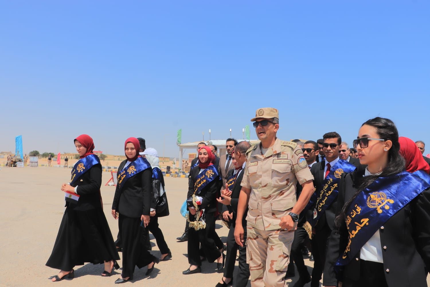 زيارة ميدانية لطلاب جامعة سوهاج إلى قاعدة محمد نجيب العسكرية