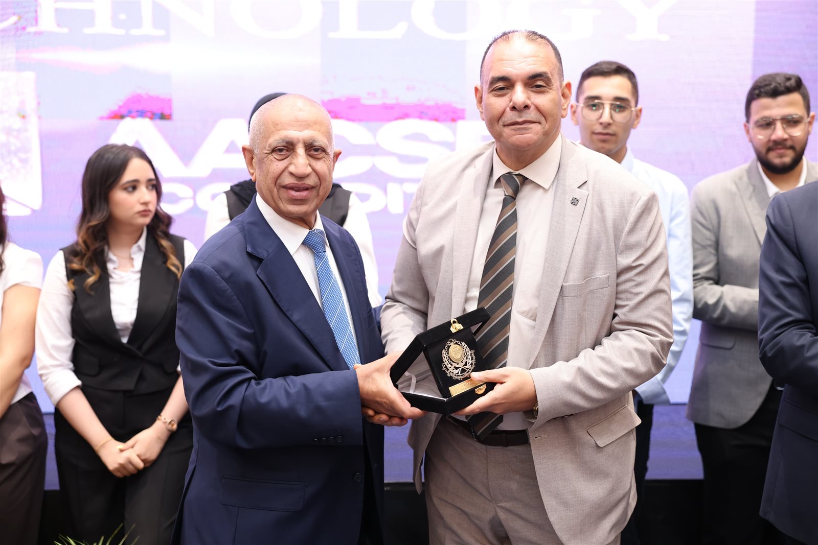 قامات فنية وإعلامية تزين حفل مشروعات تخرج طلاب قسم الإعلام بكلية الإدارة والتكنولوجيا