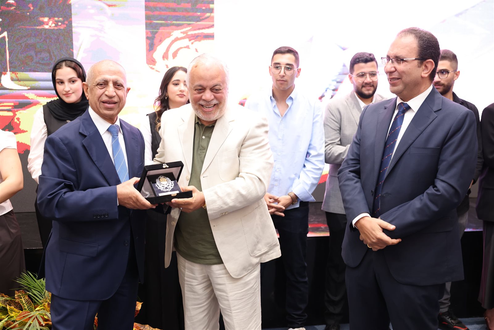 قامات فنية وإعلامية تزين حفل مشروعات تخرج طلاب قسم الإعلام بكلية الإدارة والتكنولوجيا