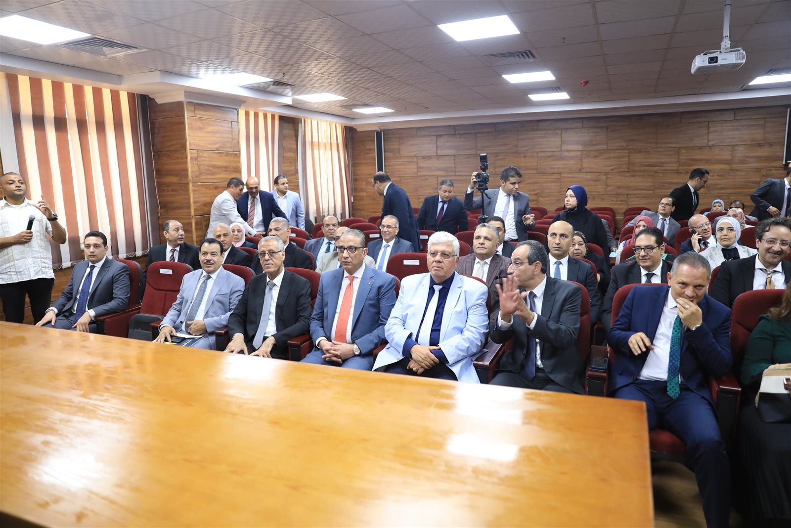 وزير التعليم العالي يزور جامعة الفيوم الأهلية لمتابعة التجهيزات