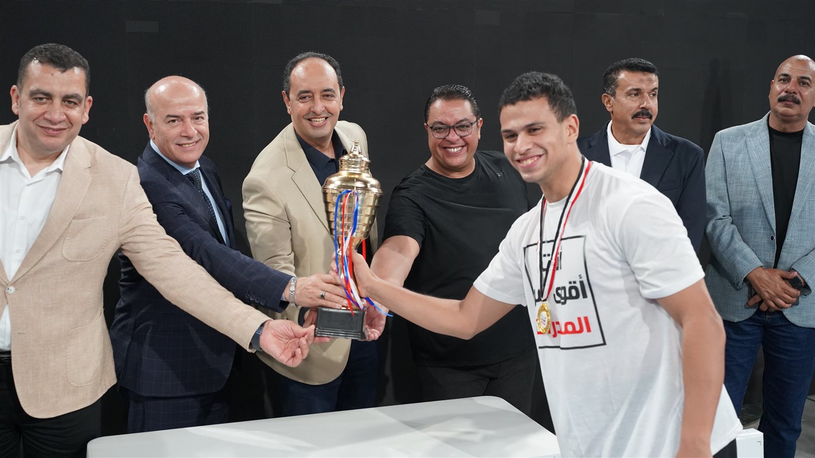 معهد إعداد القادة يحتفل باليوم العالمي لمكافحة المخدرات بمشاركة شبابية