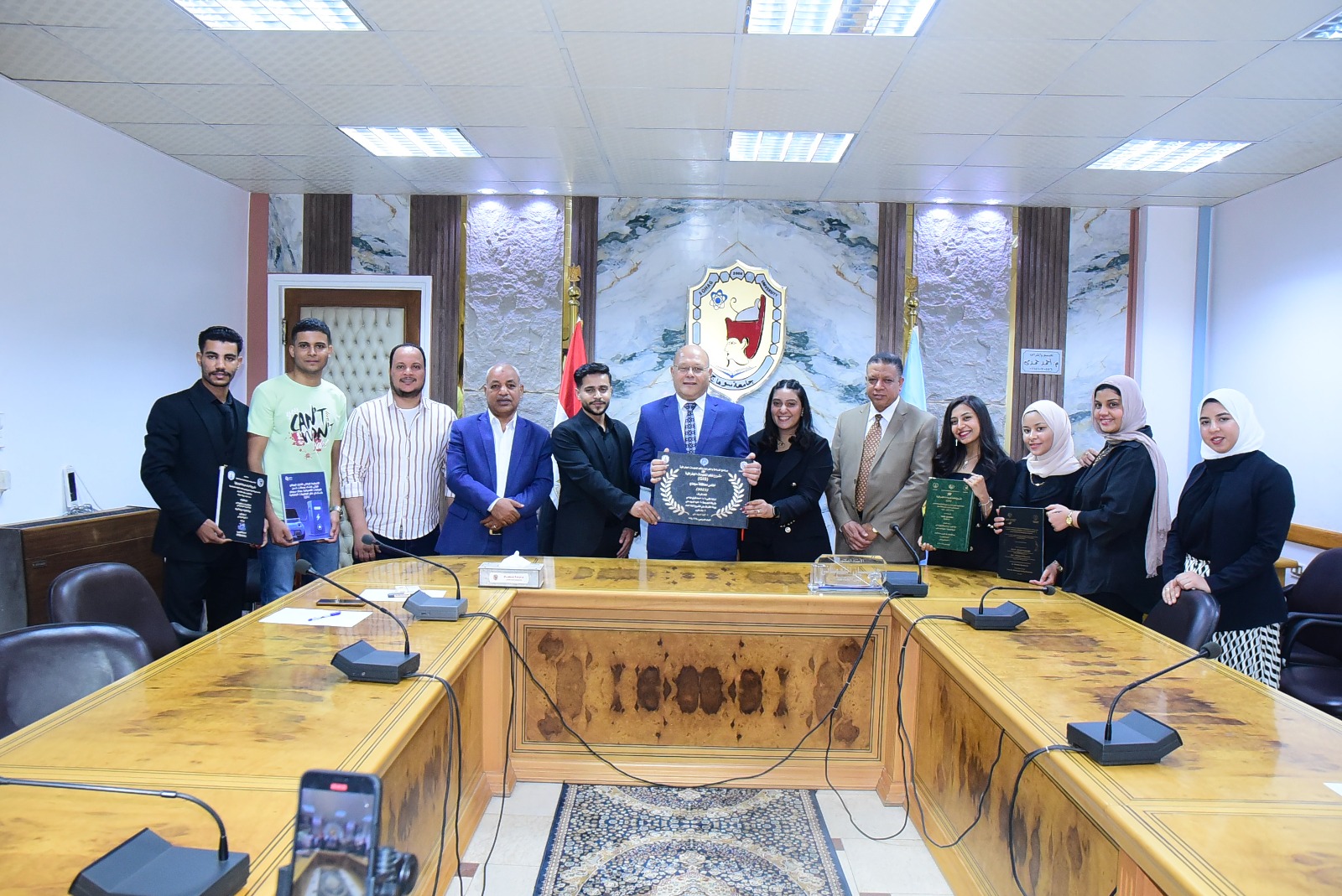 طلاب جامعة سوهاج يصممون أطلسًا ويخططون لمحطات شحن بـGIS