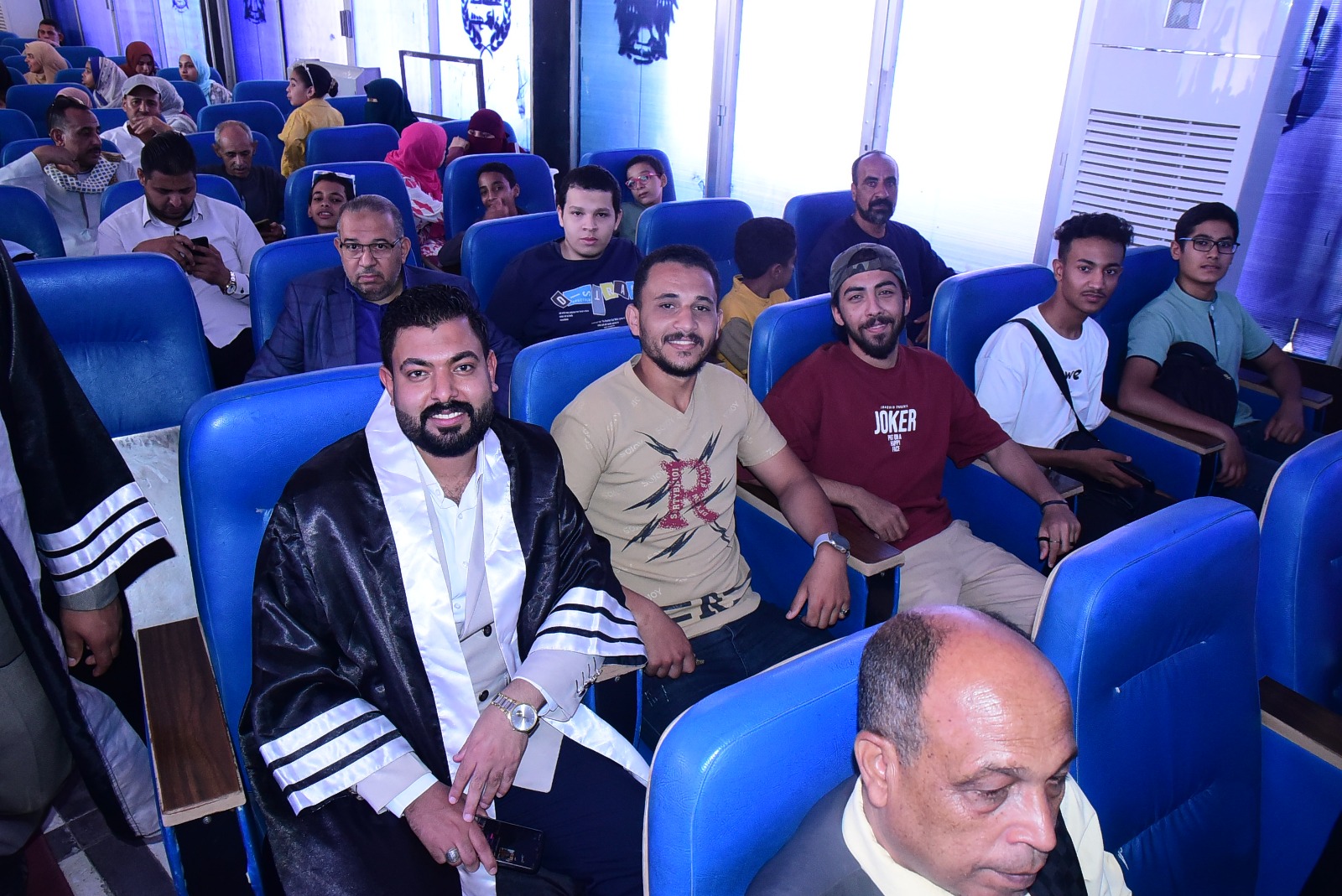 جامعة سوهاج تحتفل بتخريج دفعة جديدة من الطلاب ذوي الهمم