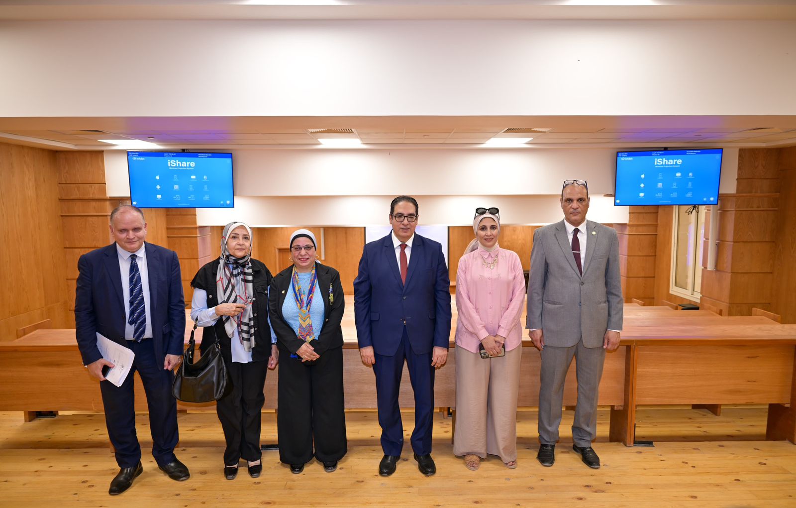 رئيس جامعة القاهرة الأهلية يتابع التجهيزات لاستقبال طلاب 2025