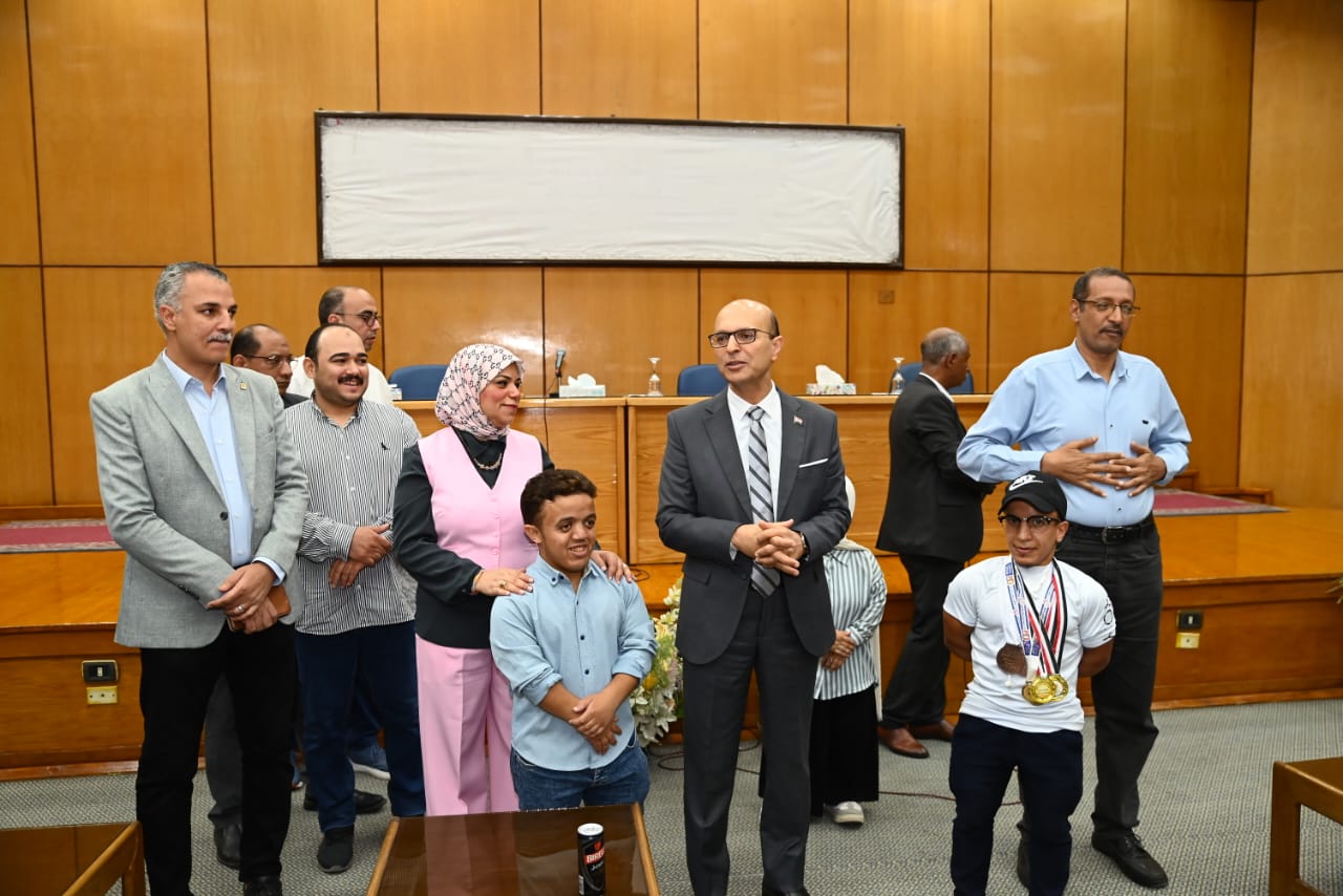 جامعة أسيوط تكرّم أبطال ذوي الهمم بإنجازات استثنائية