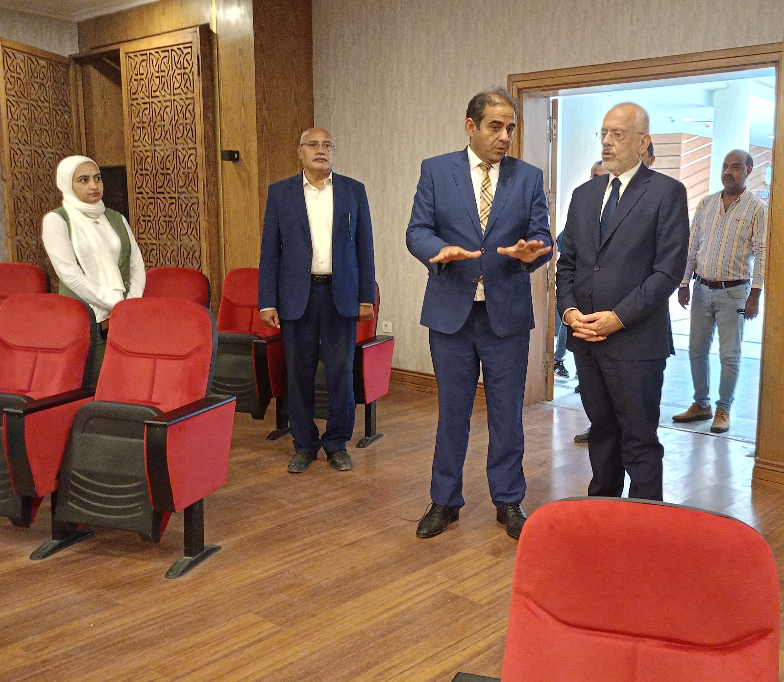 رئيس جامعة بورسعيد يبحث شراكات جديدة مع الجامعات اليونانية