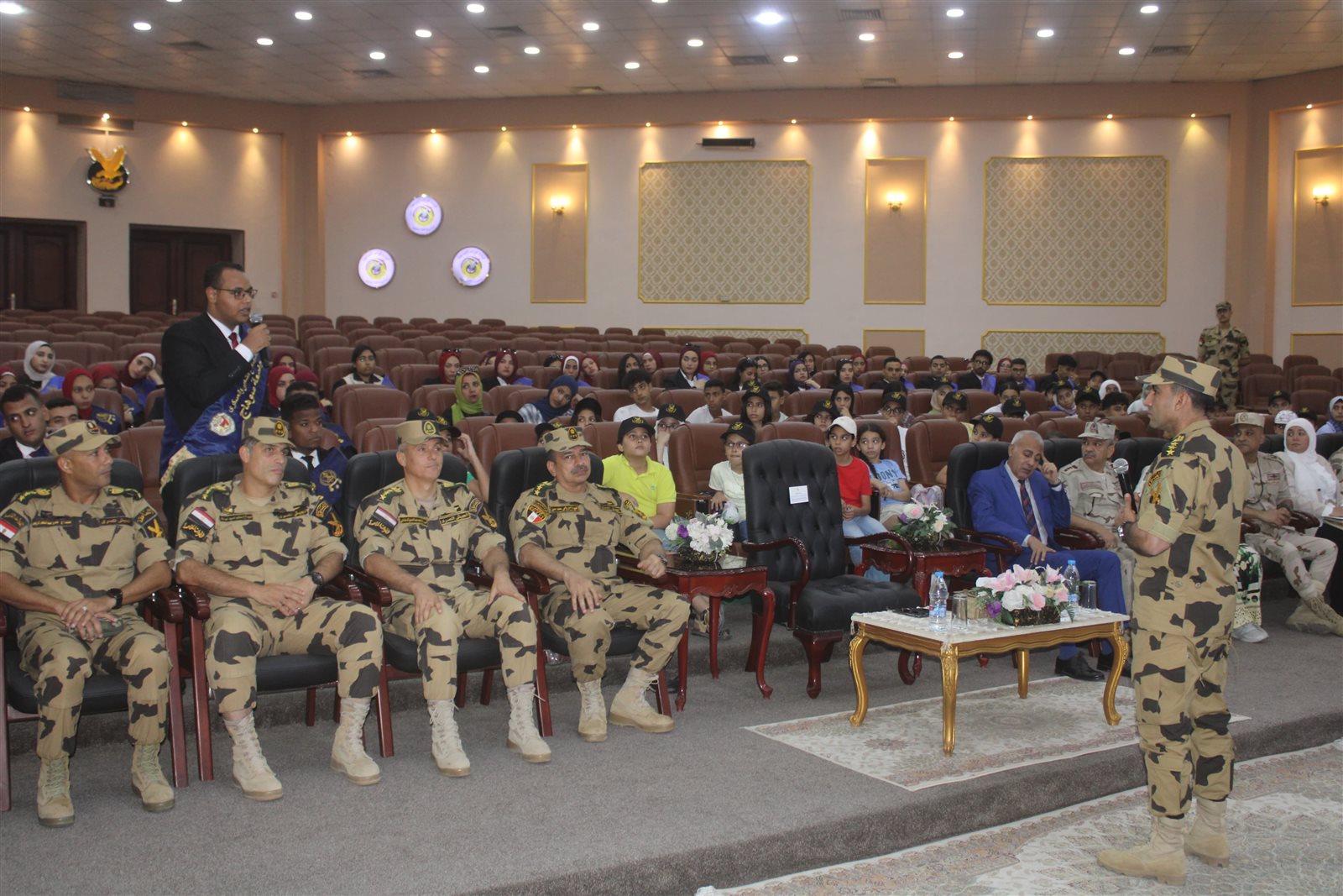 طلاب جامعة سوهاج تنظم زيارة لقيادة قوات الصاعقة المصرية 