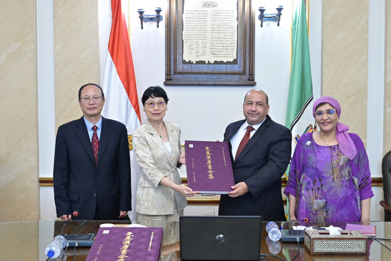 جامعة القاهرة تبحث شراكة استراتيجية جديدة مع جامعة جيجيانغ الصينية