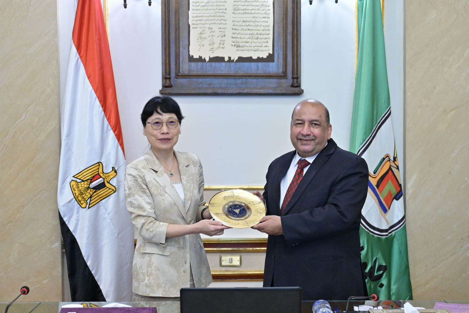 جامعة القاهرة تبحث شراكة استراتيجية جديدة مع جامعة جيجيانغ الصينية