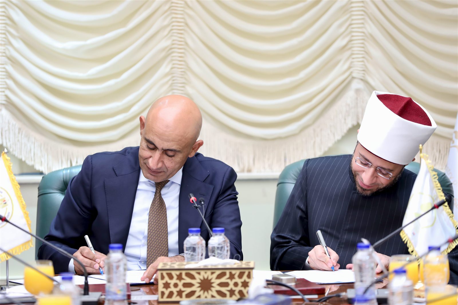 وزيرا الأوقاف والتعليم يوقعان بروتوكول لإطلاق حضانات تعليمية بالمساجد 