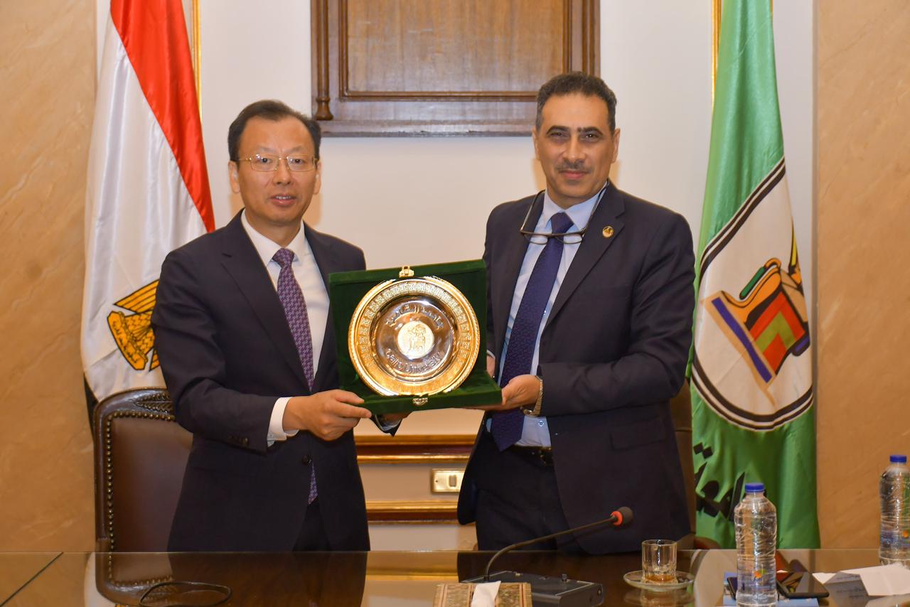 جامعة القاهرة توسع التعاون مع الجامعات الصينية في الزراعة والبحث العلمي