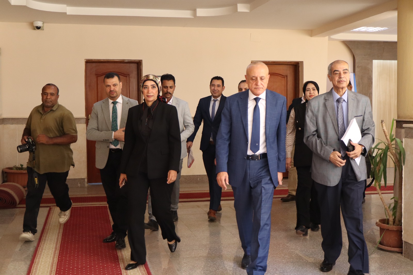 مجلس جامعة الأقصر يقر برامج جديدة ويمنح درجات علمية متقدمة