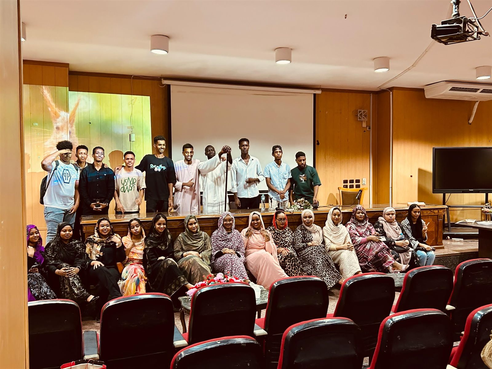 كلية الألسن جامعة عين شمس تنظم حفل ختام أنشطة الطلاب الوافدين