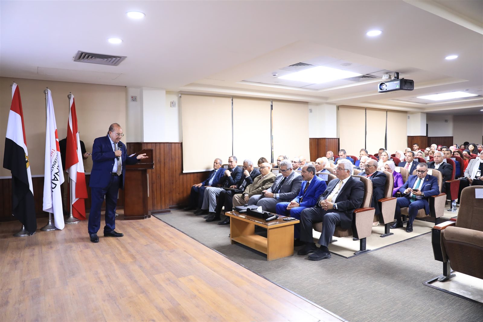 وزير التعليم العالي يشيد بتميز المعاهد الكندية CIC في التعليم التطبيقي