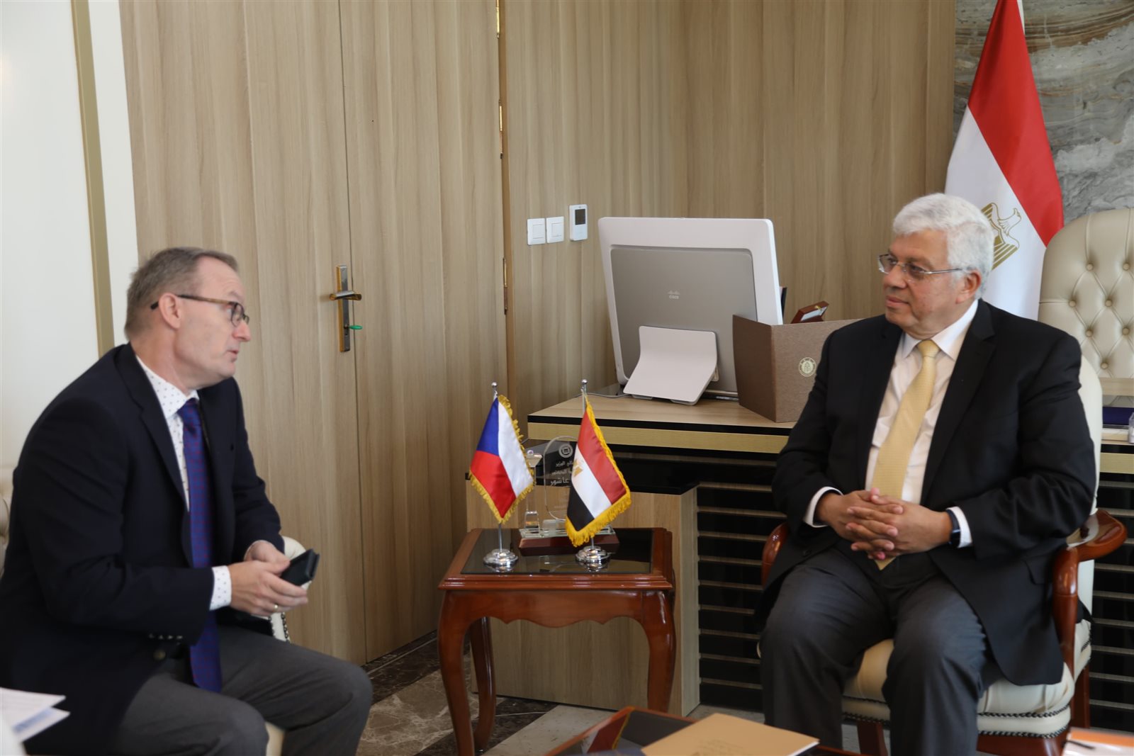 وزير التعليم العالي يفتح أبواب التعاون الأوروبي مع جمهورية التشيك