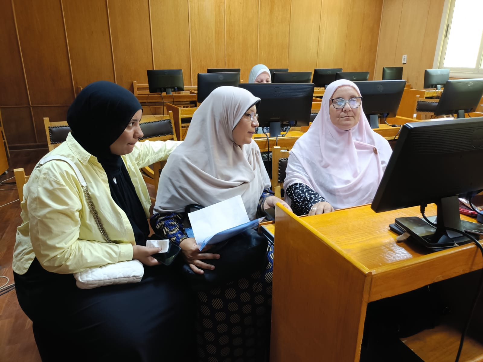 الدعم الفني مستمر بمعامل الجامعات خلال تنسيق المرحلة الثانية 2025