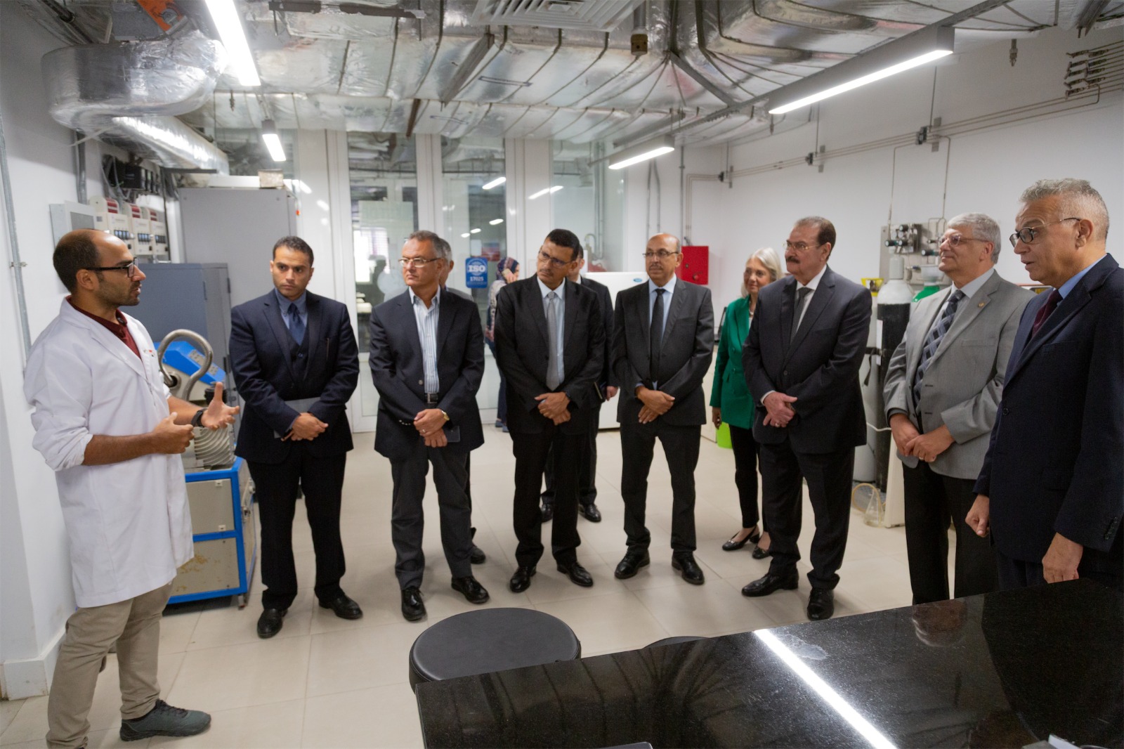 الجامعة المصرية اليابانية تبحث تعزيز الشراكة في الهيدروجين الأخضر مع أبو قير للأسمدة