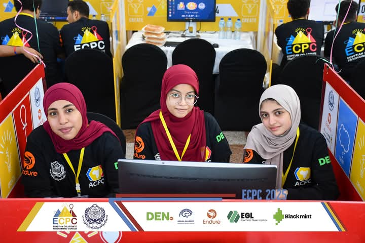 جامعة الأقصر تحجز بطاقة نهائي المسابقة العربية والإفريقية للبرمجة