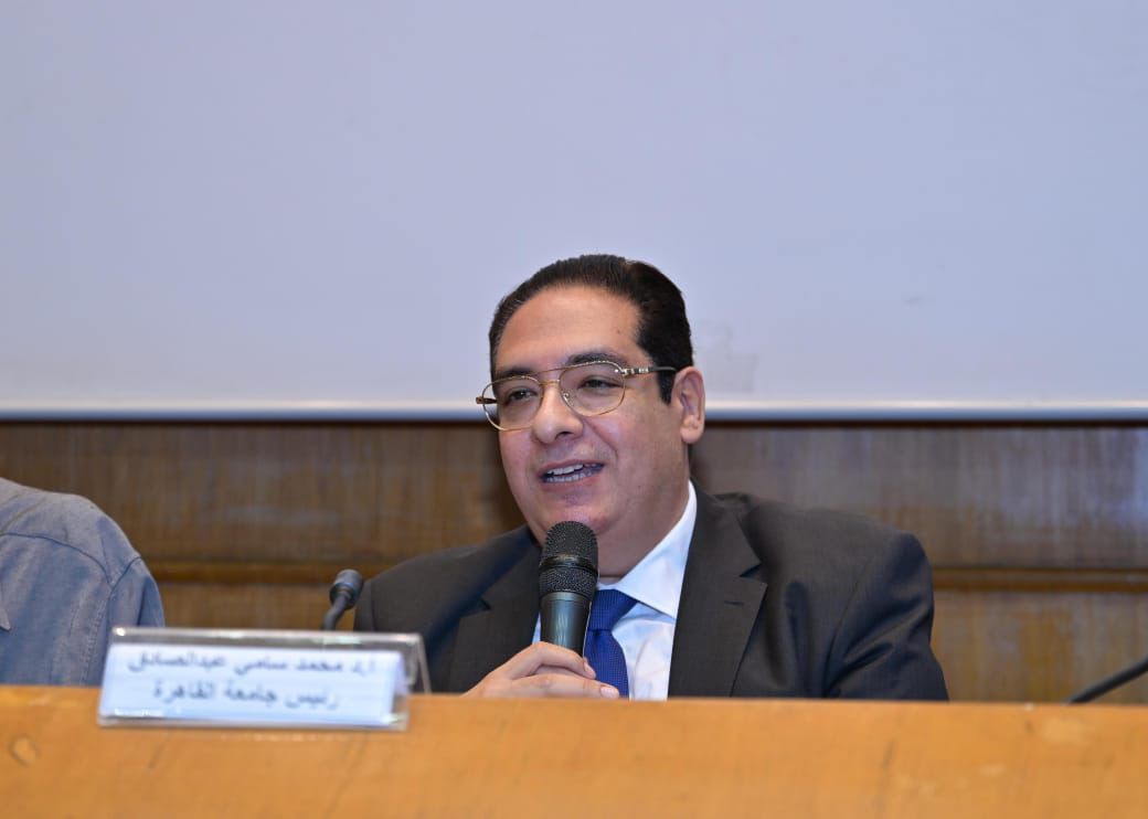 الدكتور محمد سامى عبد الصادق رئيس جامعة القاهرة
