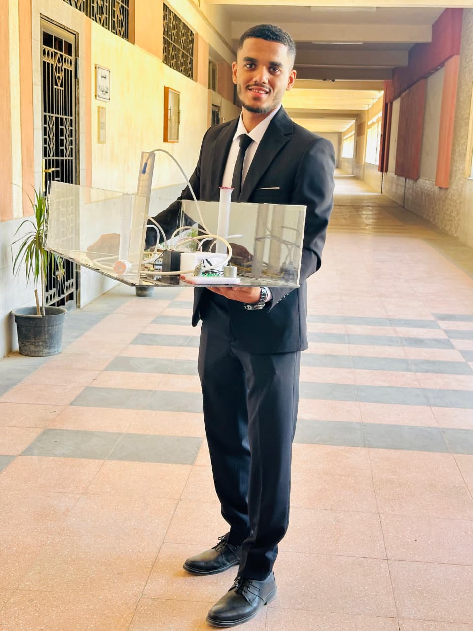 طلاب هندسة حلوان يبتكرون نظامًا لتوليد وتخزين الهيدروجين الأخضر 