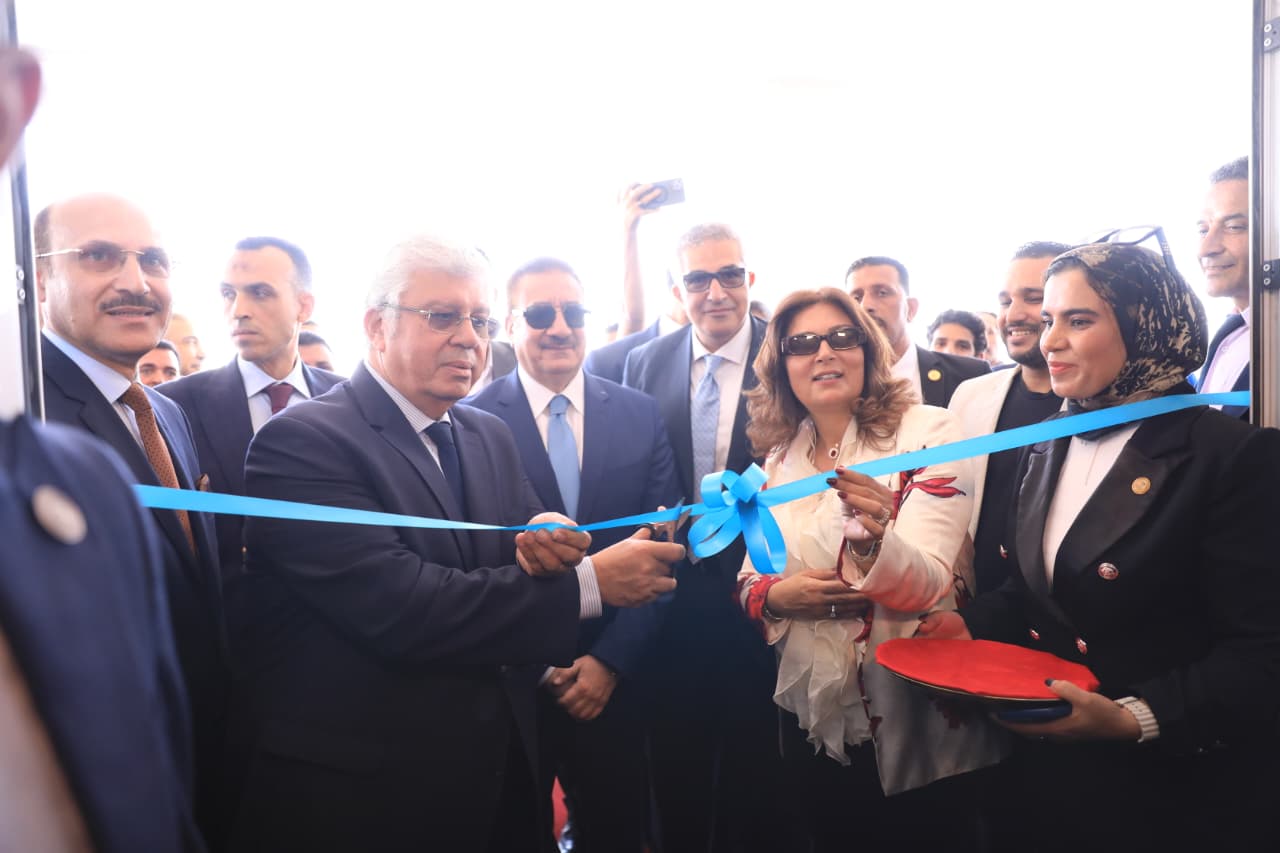 وزير التعليم العالي يفتتح صرحًا جديدًا بجامعة مدينة السادات بتكلفة 8 مليارات