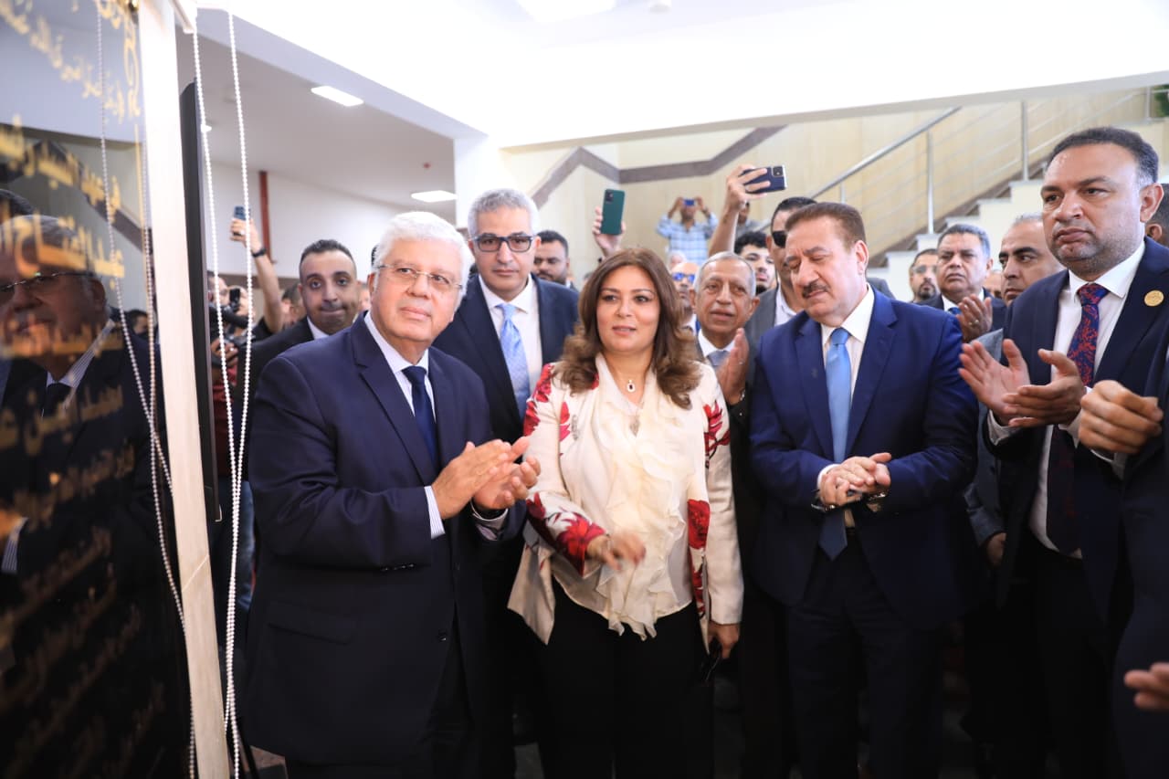 وزير التعليم العالي يفتتح جامعة السادات الأهلية