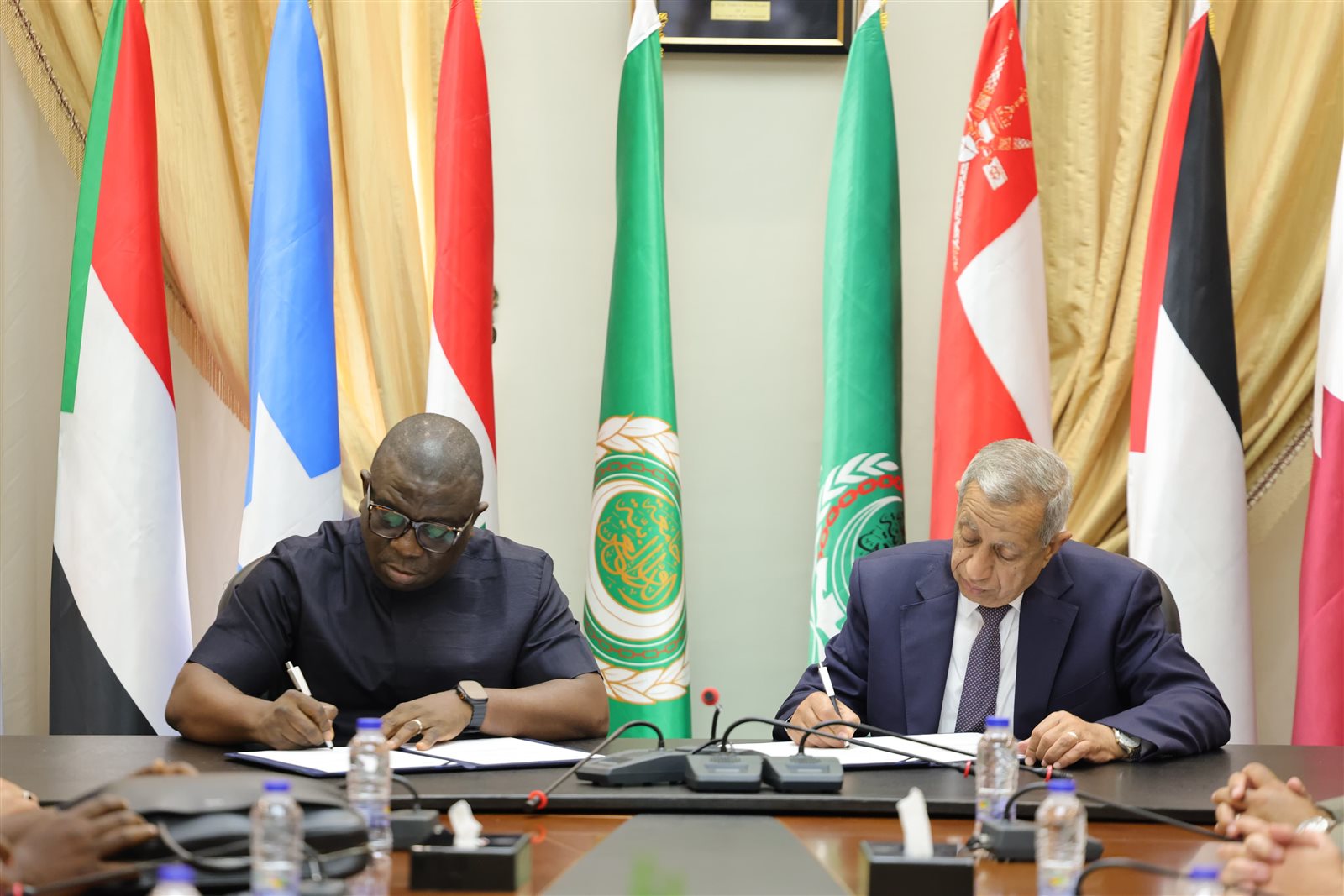 الأكاديمية العربية للعلوم والتكنولوجيا توقع بروتوكول بحري مع الإدارة البحرية لدولة سيراليون