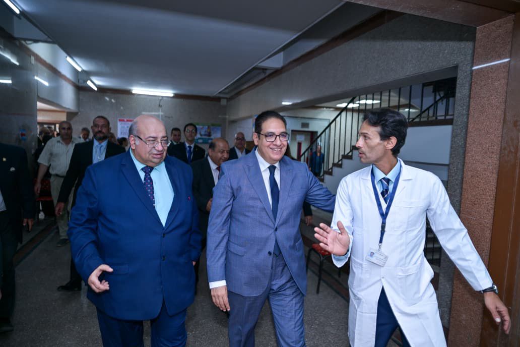 جامعة القاهرة تبدأ الكشف الطبي للطلاب الجدد 2025 بمستشفى الطلبة