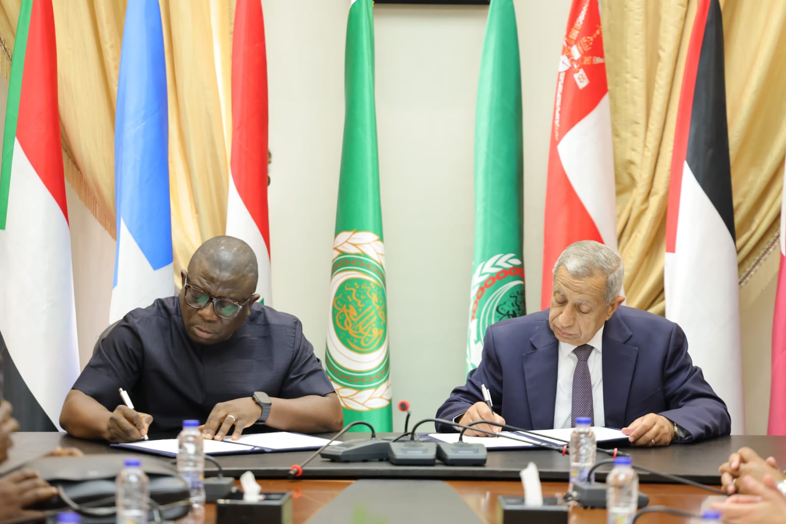 الأكاديمية العربية للعلوم والتكنولوجيا توقع بروتوكول بحري مع الإدارة البحرية لدولة سيراليون