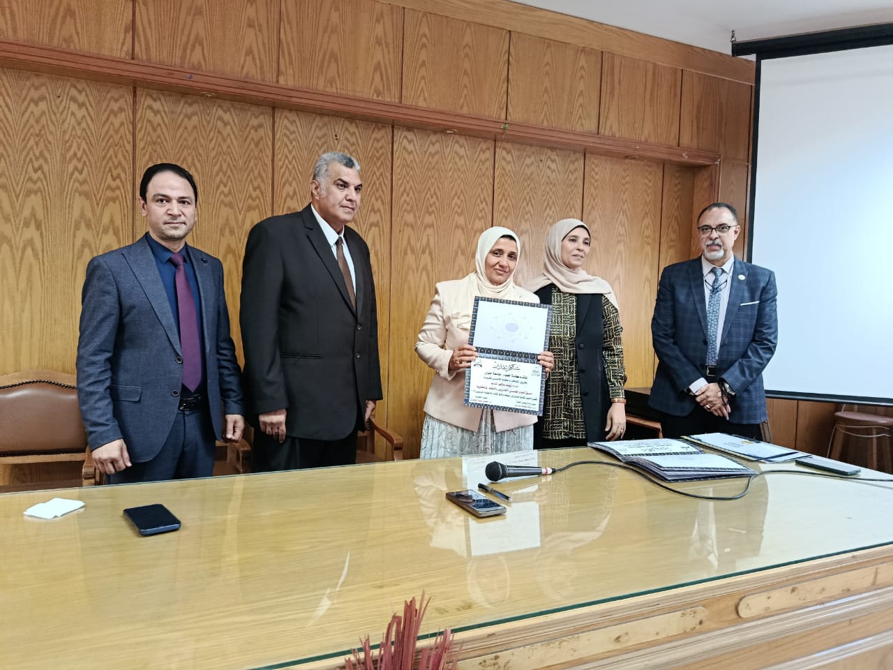 كلية العلوم جامعة حلوان تحتفل بالمتميزين في ضمان الجودة والإرشاد الأكاديمي