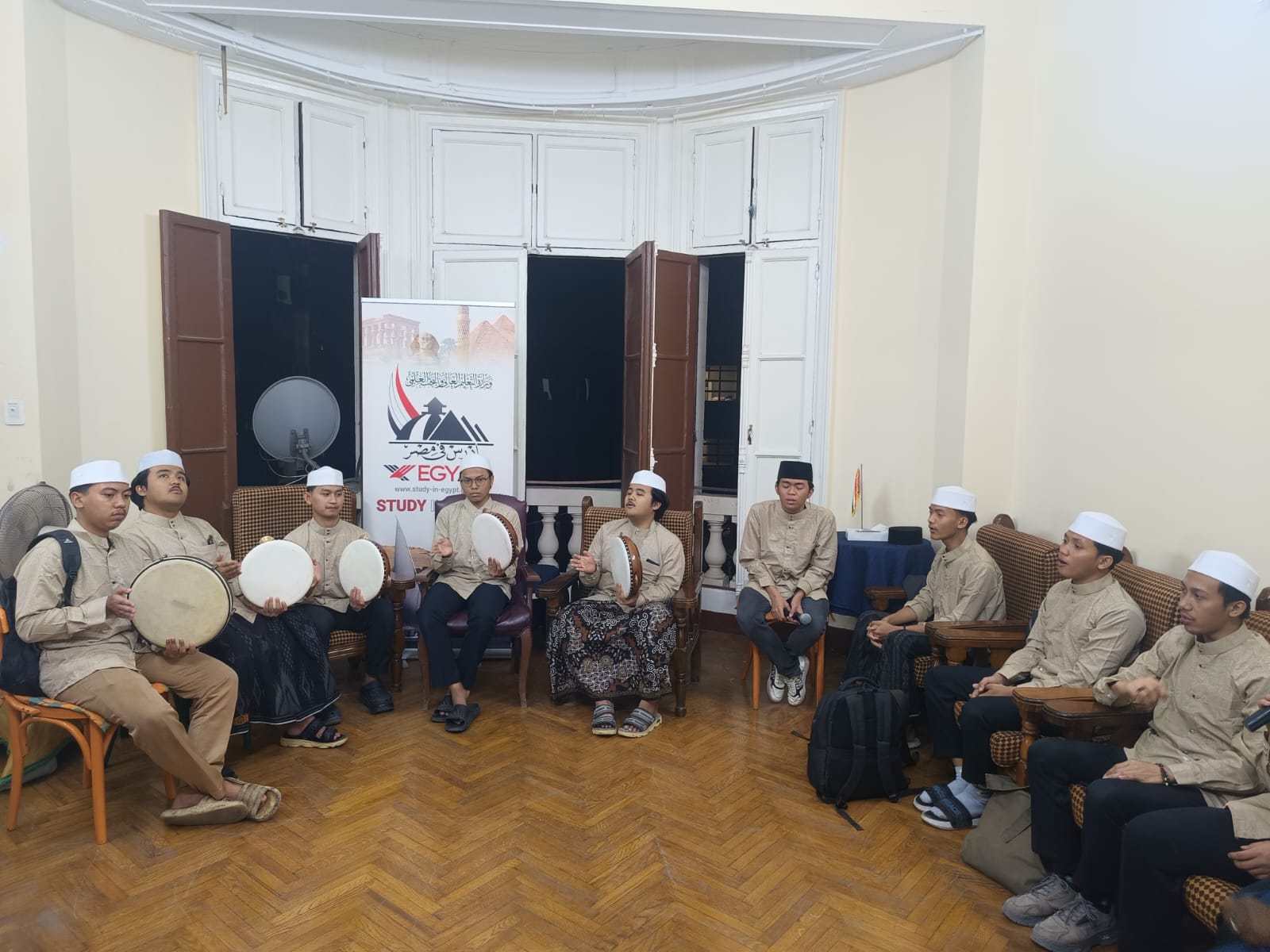 الطلاب الوافدون في مصر يحتفلون بالمولد النبوي في أجواء استثنائية