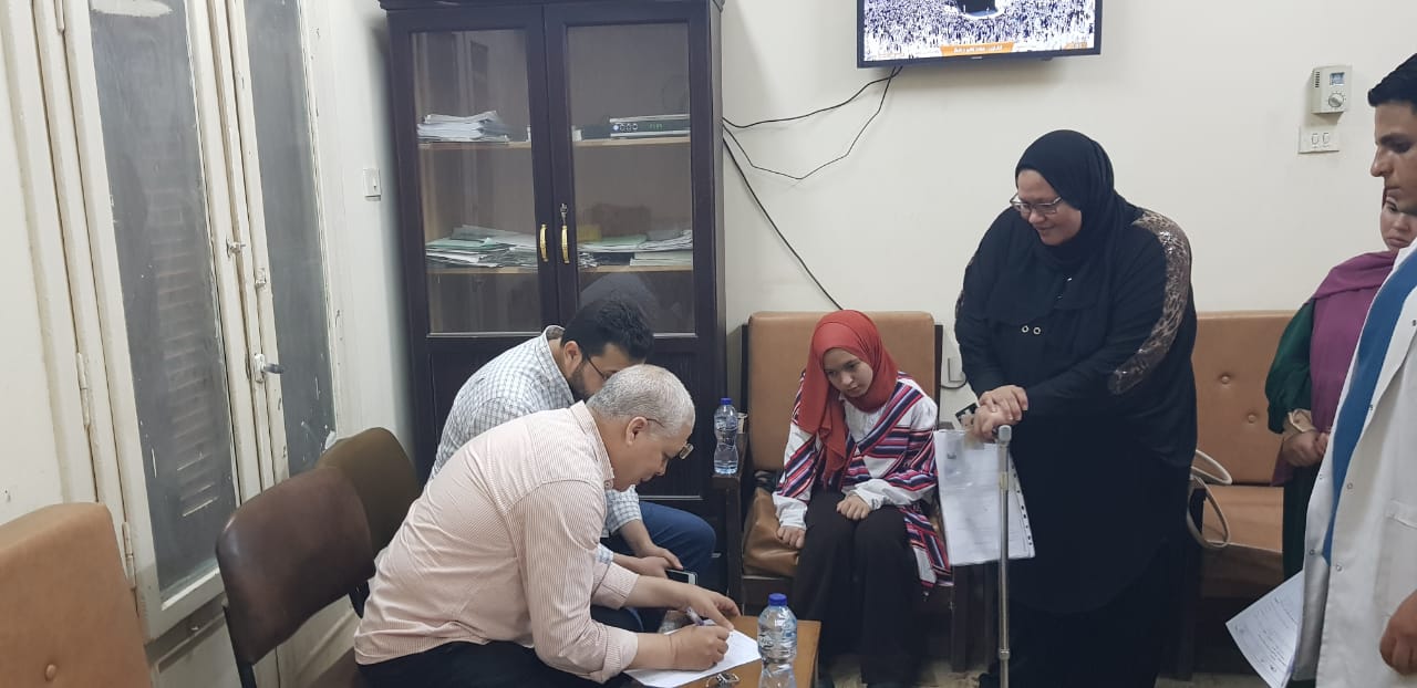 جامعة سوهاج تجري الكشف الطبي على الطلاب الجدد من ذوي الإعاقة