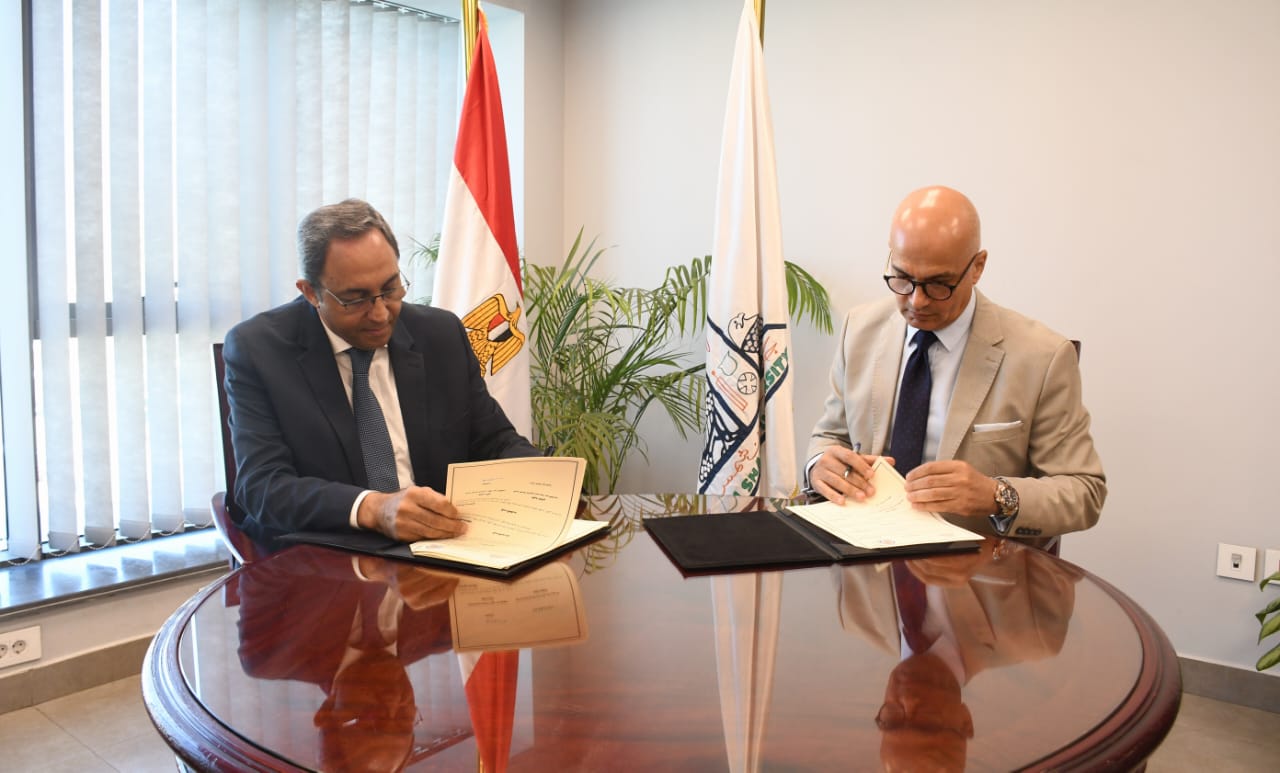 جامعة عين شمس توقع بروتوكول تعاون تنموي شامل مع قنا