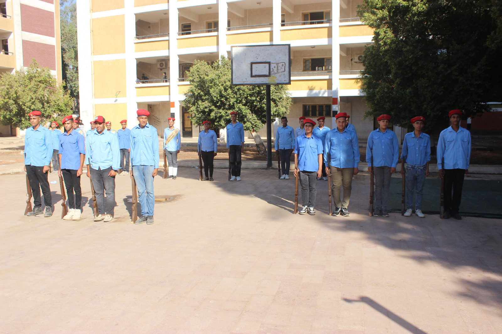 جولة مدير تعليم سوهاج وإعلانه انطلاقة العام الدراسي 2025 بانضباط مميز