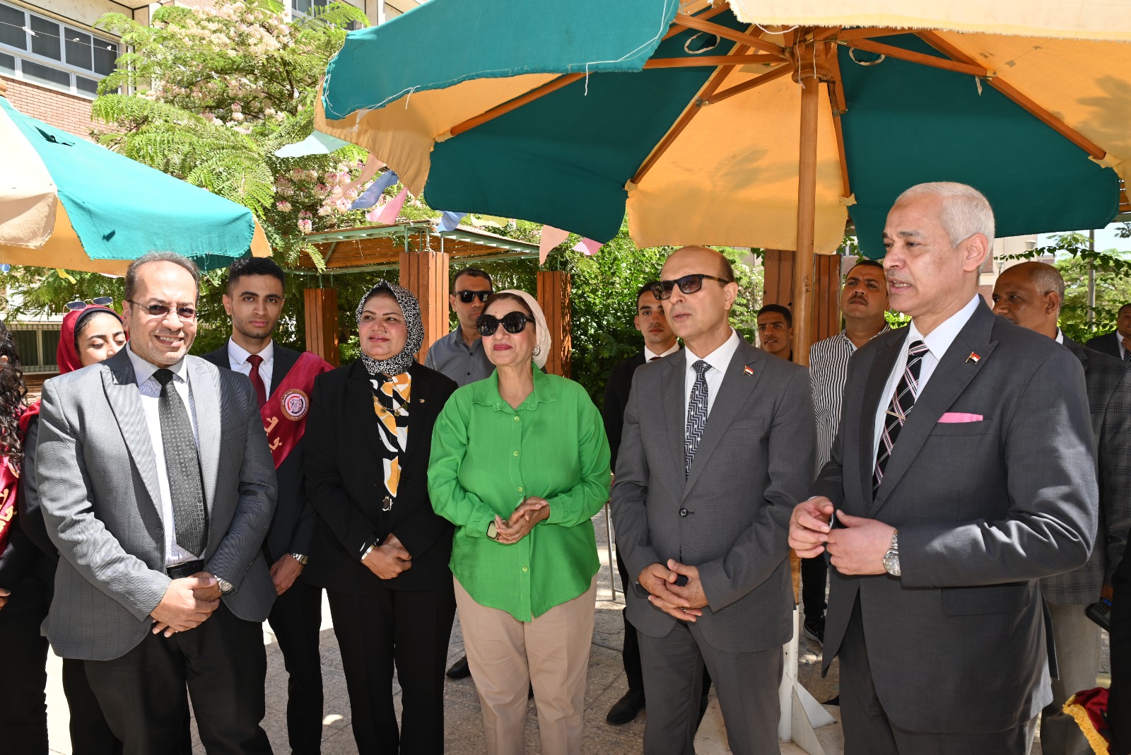 جولة ميدانية لرئيس جامعة أسيوط لتفقد كليات الجامعة