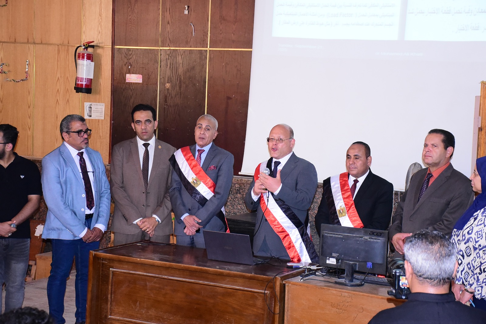 رئيس جامعة سوهاج يتفقد انتظام الدراسة مع بدء الفصل الدراسي الاول 2025