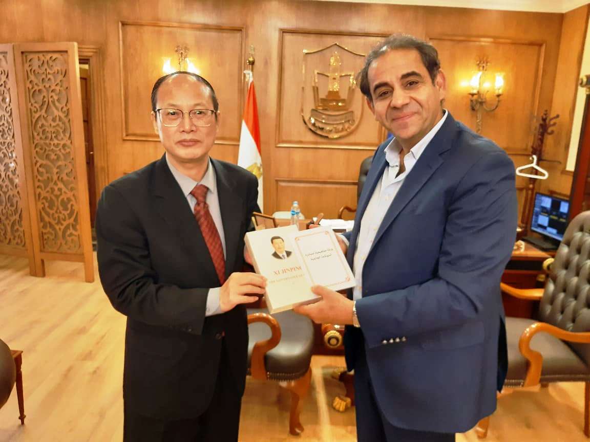 رئيس جامعة بورسعيد يستقبل المستشار التعليمى الصينى بسفارة الصين بالقاهرة