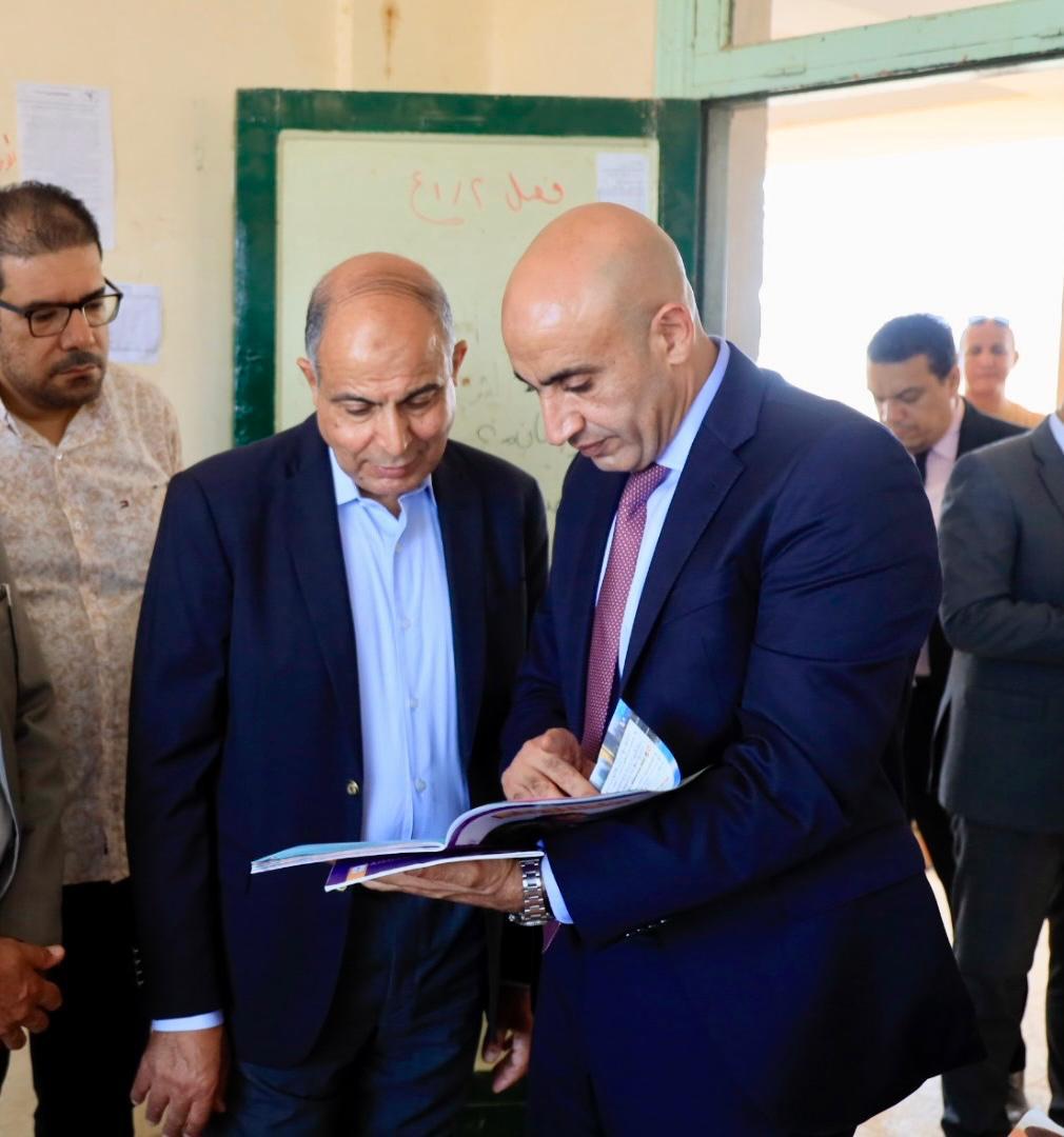 وزير التربية والتعليم يتفقد مدارس المنيا