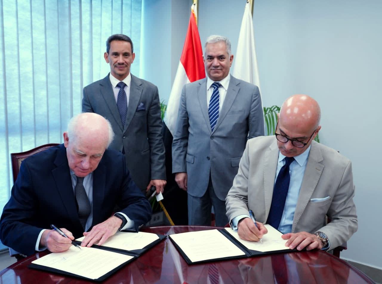 جامعة عين شمس توقع اتفاقية تعاون مع مؤسسة إنشنت إيجيبت للأبحاث