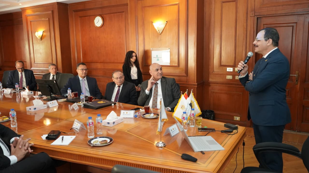 المجلس الأعلى للجامعات يطلق برنامجًا لتأهيل القيادات الجامعية العليا