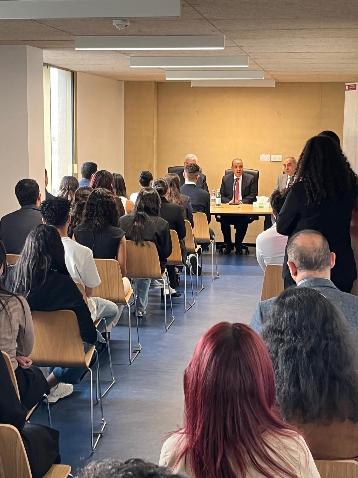 وزيرا الخارجية والتعليم العالي يبحثان دعم الطلاب المصريين في بيت مصر باريس