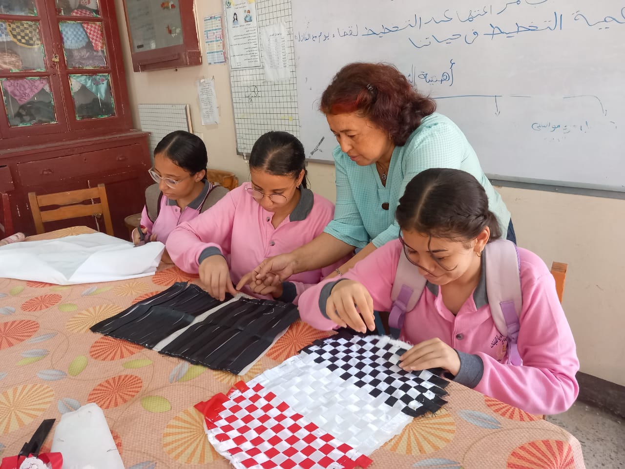 تعليم سوهاج يحتفل بانتصارات أكتوبر