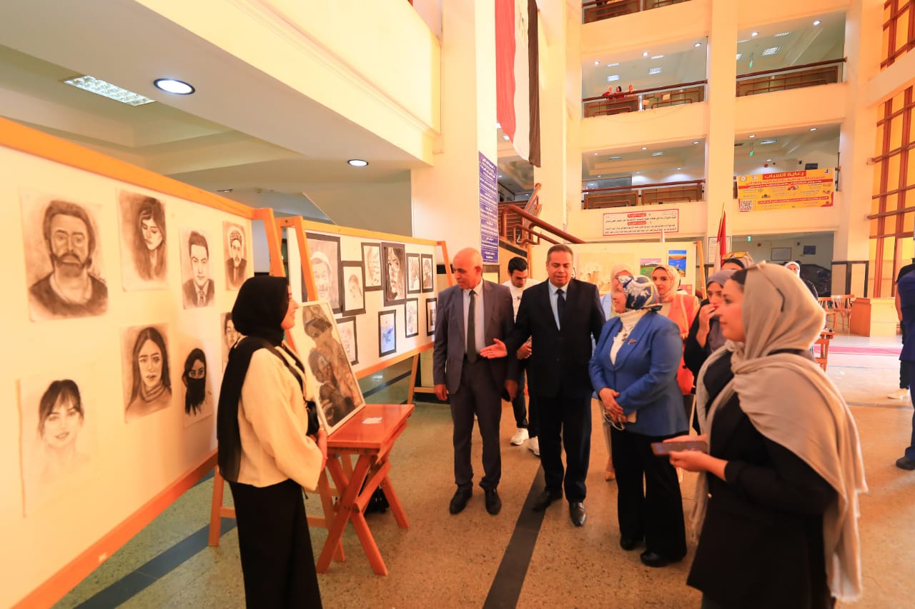 جامعة كفر الشيخ تحتفل بطلاب كلية الآداب الجدد لعام 2025